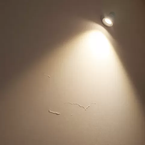 Tynk gipsowy maszynowy czy trzeba szpachlowac